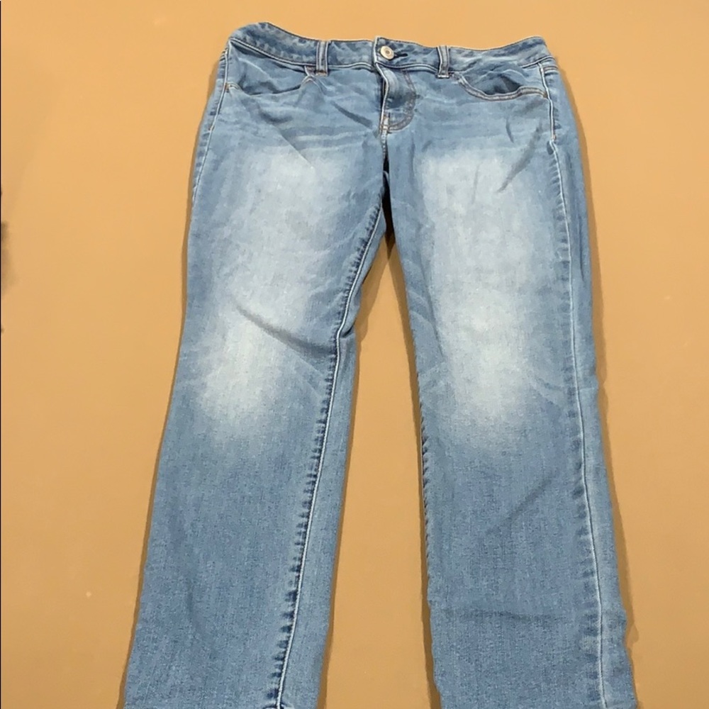 American eagle super stretch size 12 short jeans